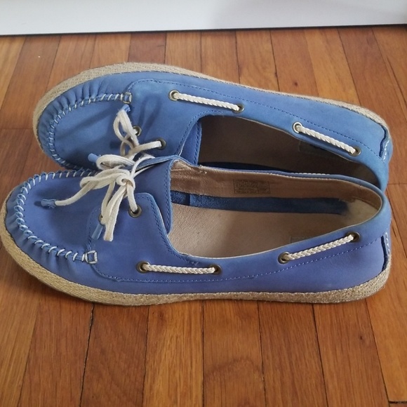 Ugg Women's boat shoes- barely worn - Picture 2 of 2